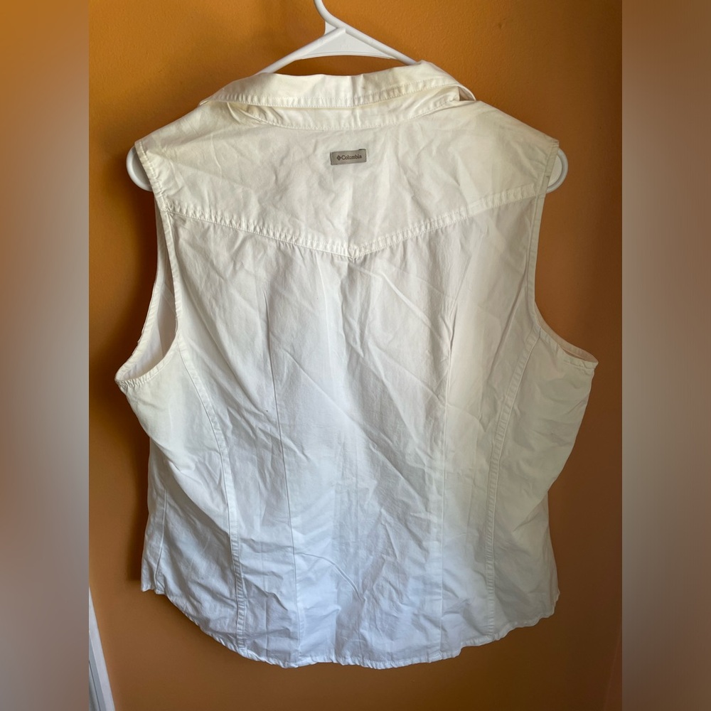Women’s Columbia sleeveless shirt - NWT - Picture 4 of 8